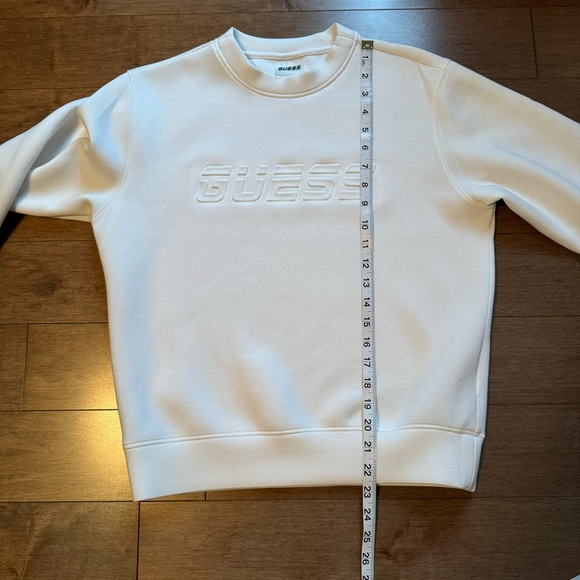 GUESS off-white sweatshirt - Picture 11 of 15